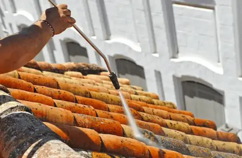 Nettoyage de toitures - Les Mureaux